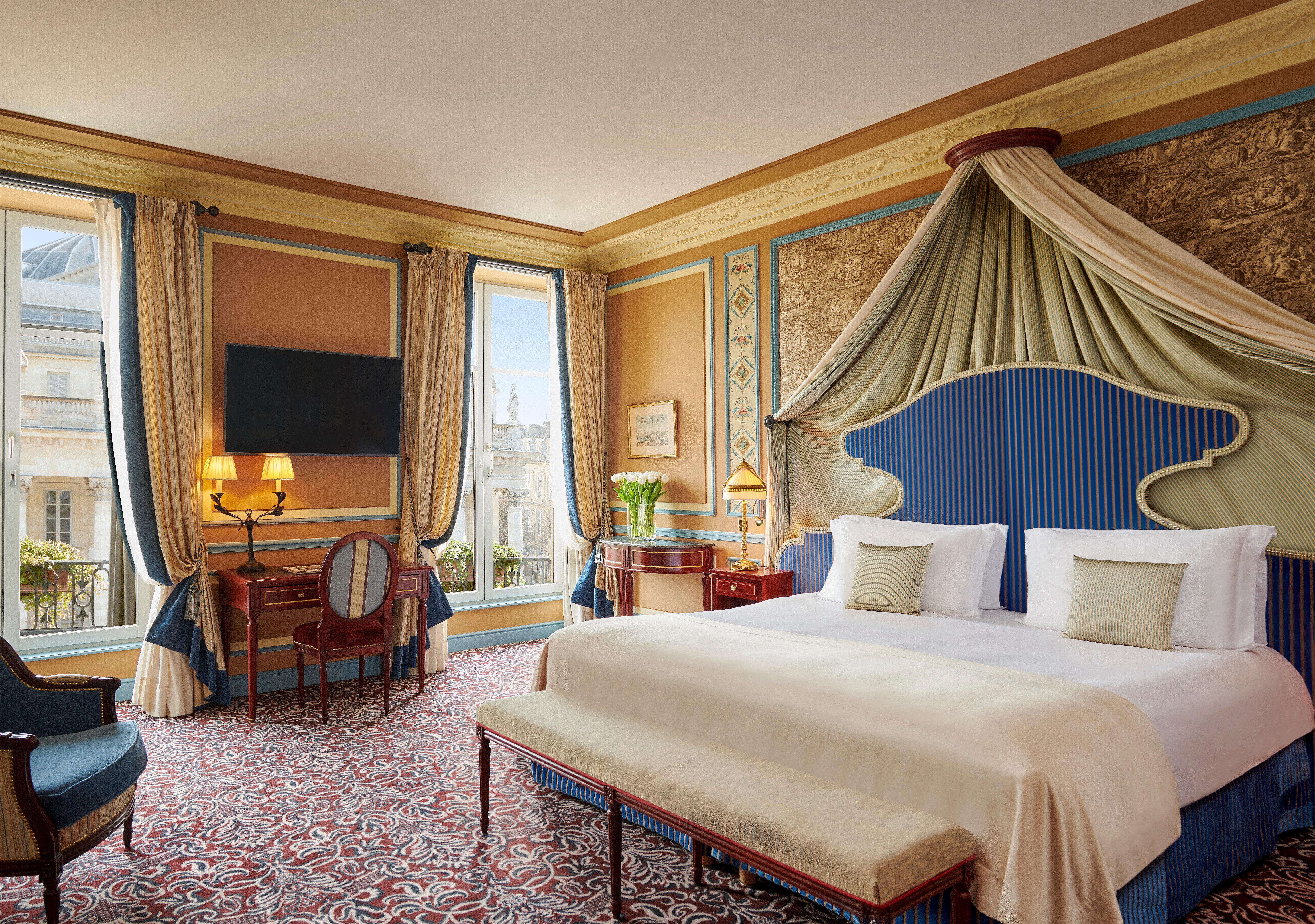 Intercontinental Bordeaux Le Grand Hotel By Ihg Kültér fotó A suite at the hotel