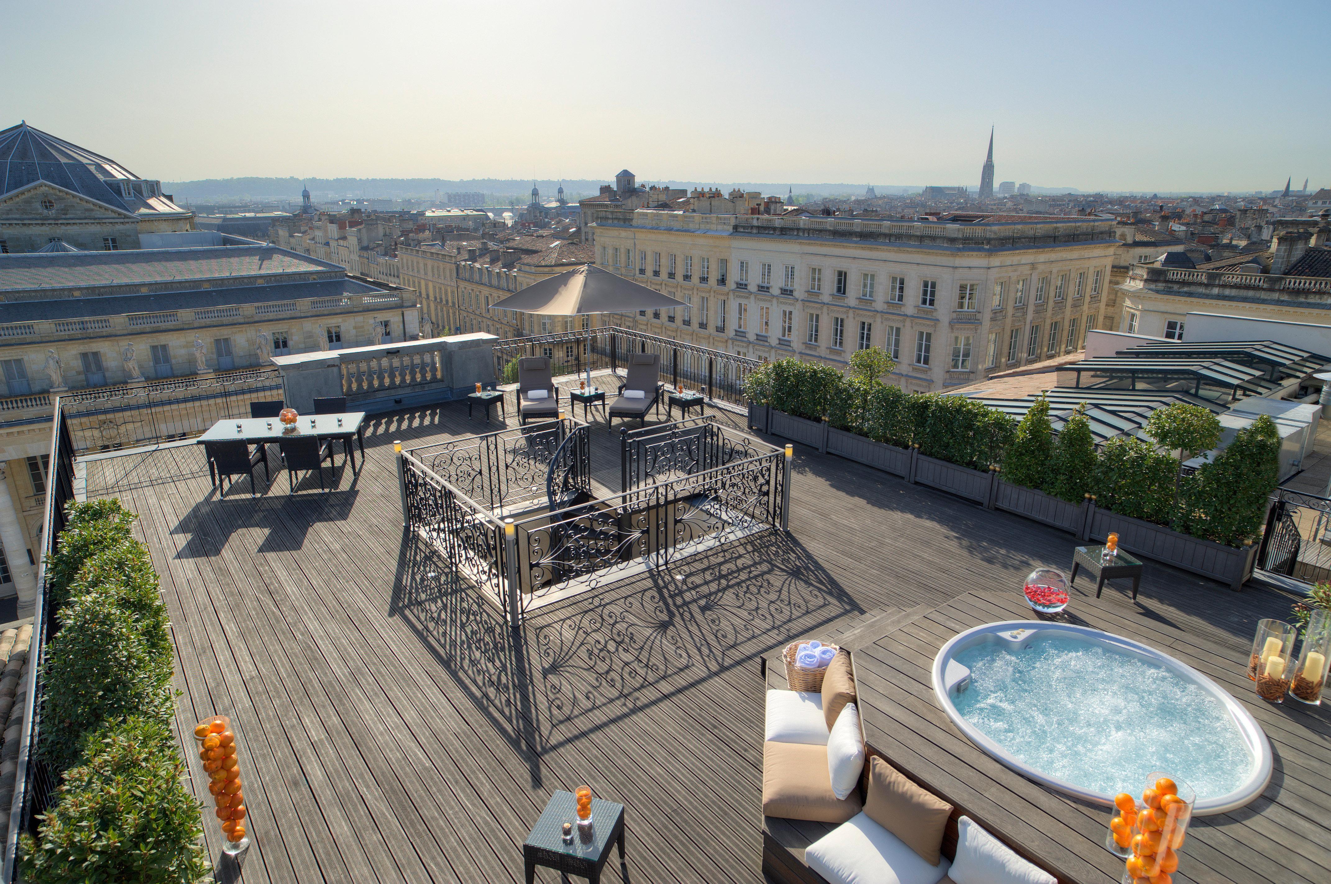 Intercontinental Bordeaux Le Grand Hotel By Ihg Kültér fotó Rooftop terrace