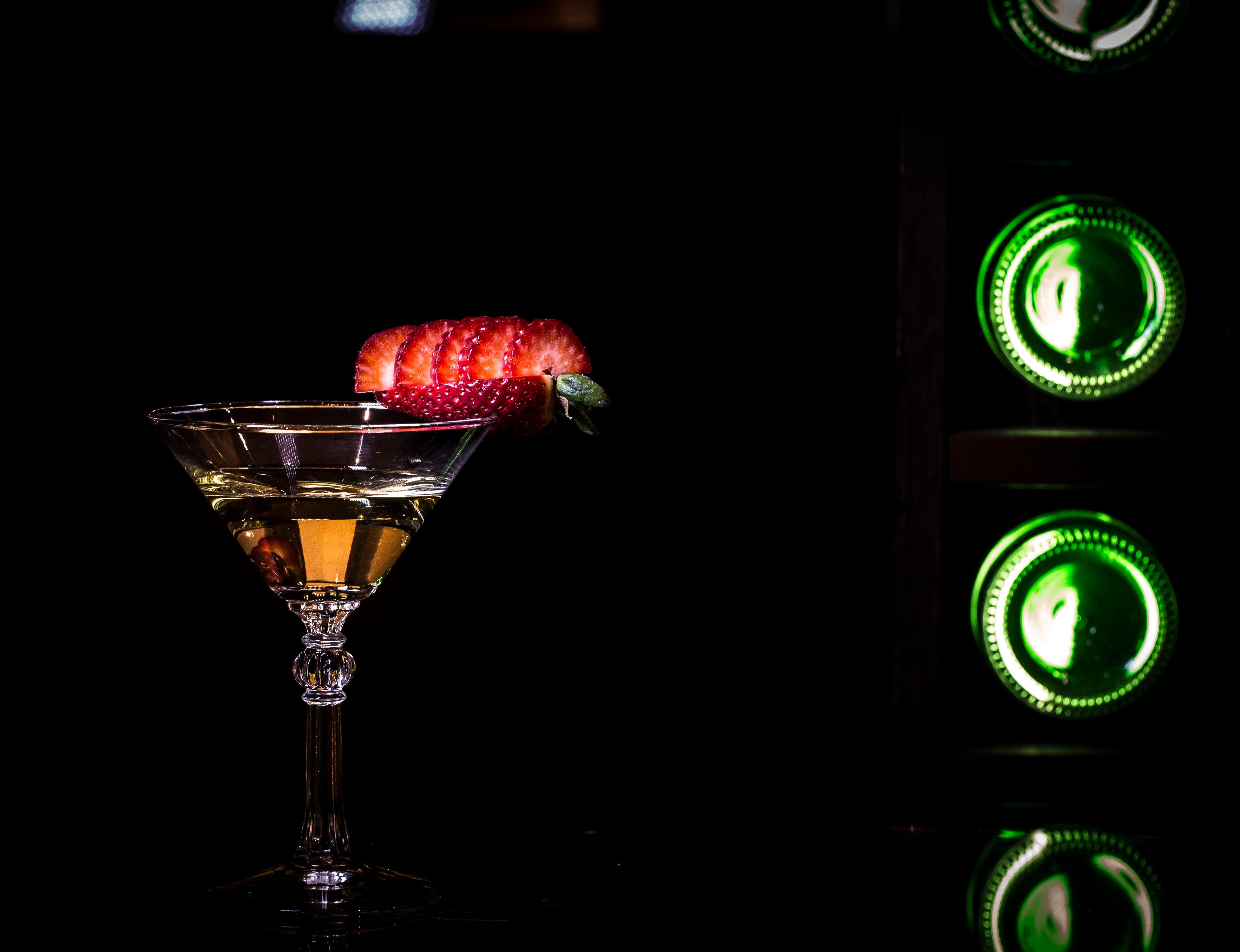 Intercontinental Bordeaux Le Grand Hotel By Ihg Kültér fotó A strawberry martini