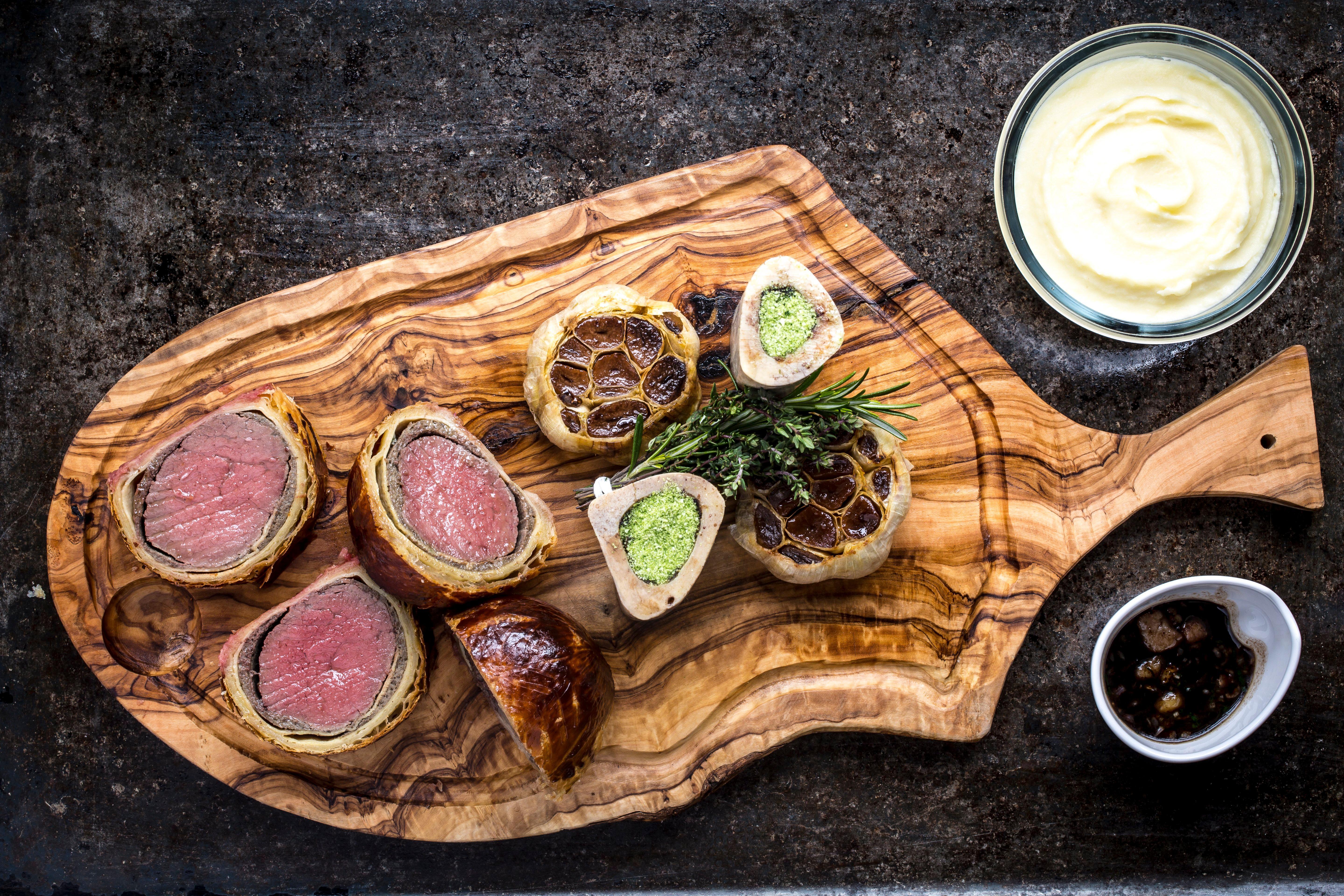 Intercontinental Bordeaux Le Grand Hotel By Ihg Kültér fotó Beef tenderloin