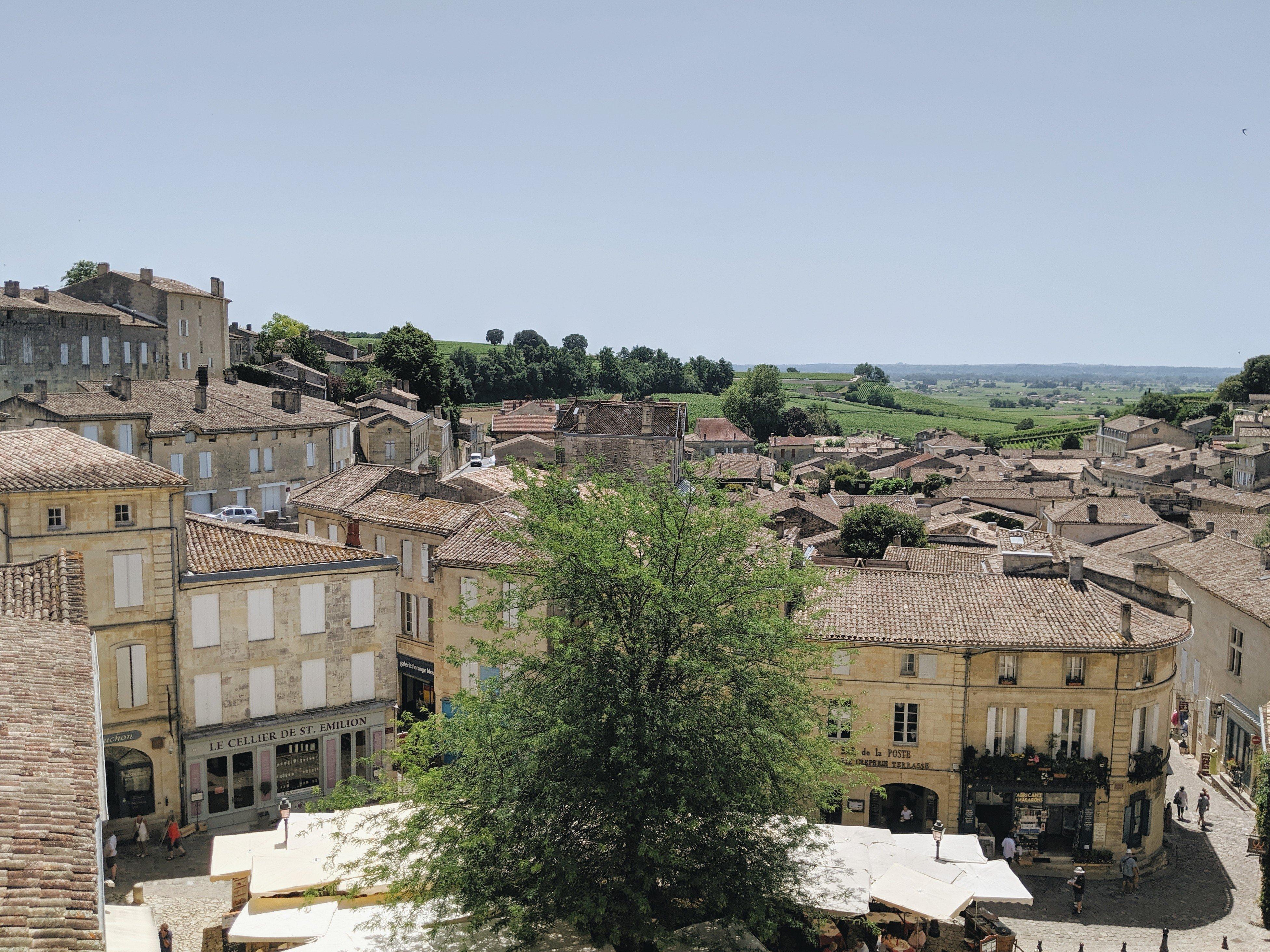 Intercontinental Bordeaux Le Grand Hotel By Ihg Kültér fotó A general view of Périgueux